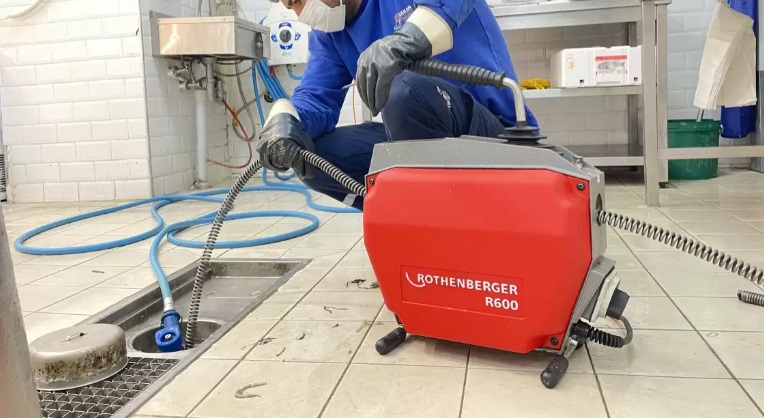 Taksim Tesisatci Gider Mutfak Açmak 